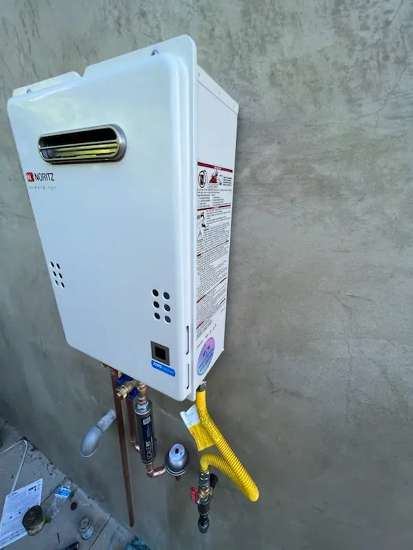 Tankless water heater installation for Elrosa homes
